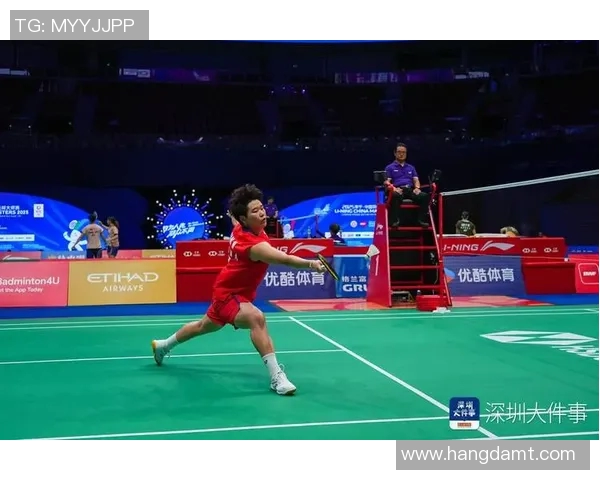 深圳羽毛球队包夹战术解析及其在比赛中的应用与影响 深圳羽毛球队包夹战术解析及其在比赛中的应用与影响