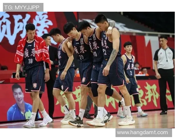 赛后分析北京篮球队与深圳篮球队在比赛中的战术灵活性对比 赛后分析北京篮球队与深圳篮球队在比赛中的战术灵活性对比