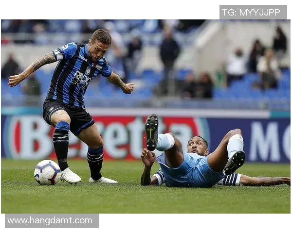 足球明星在比赛中激情四溢出汗瞬间高清图片分享